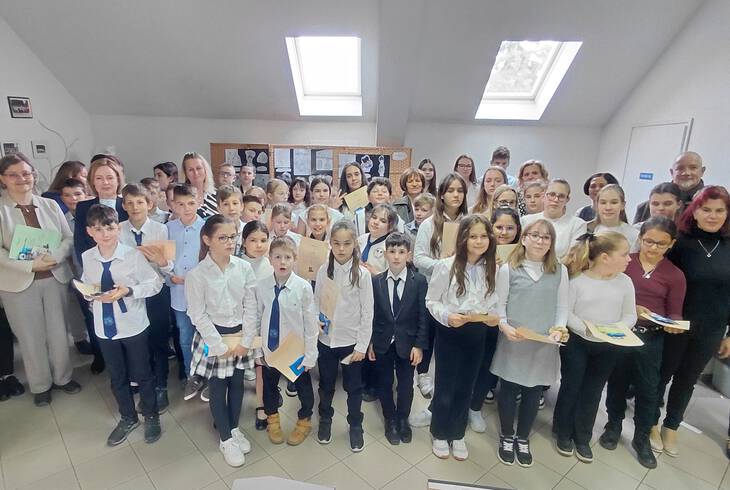 „A dolgok v�ltoznak, a vers �r�k” – hetedszer rendezt�k meg t�rs�gi n�met versmond� verseny�nket